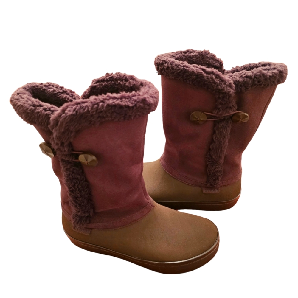 Crocs Womens Modessa Vegan Suede & Fur Trim Button Boot Sz 8 Brown